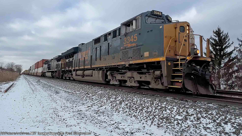 CSX 3345 east with I168.